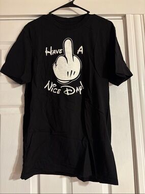 Graphic Black Tee "Have A Nice Day"